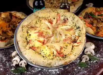 Pizza Pollo Carbonara Mediana