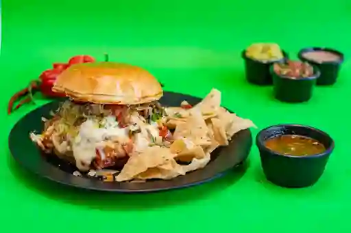 Birria Burguer con Caldo