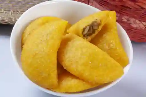 Empanada de Maiz Carne