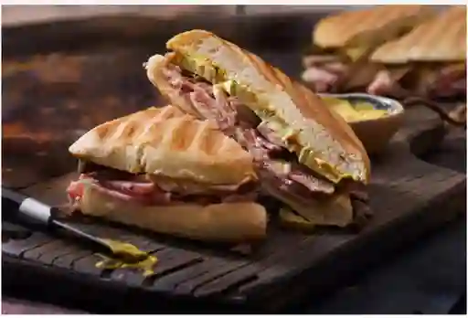 Sándwich Pollo Tocineta