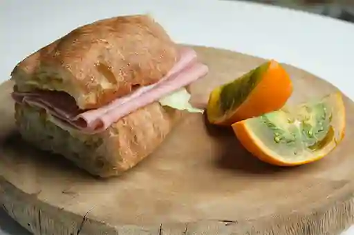 Sandwich de Jamón y Pavo