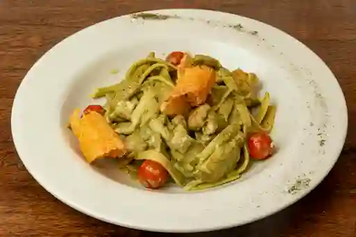 Pasta Pesto con Pollo
