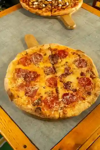 Pizza Salumi