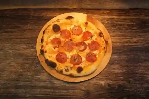 Pepperoni, Queso Azul y Stracciatella