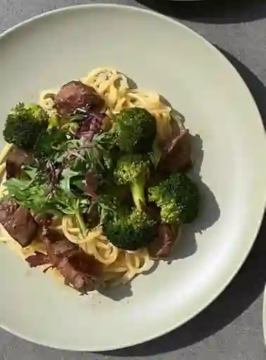 Lomo de Res y Espagueti