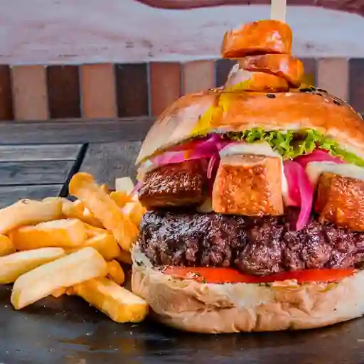 Hamburguesa con Chicharron
