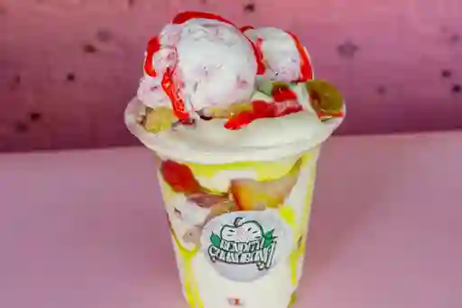 Fresa, Helado y Topping Vaso 13 Onzas