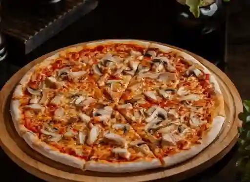 Pizza Pollo y Champiñón