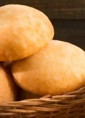 Almojábana con Bocadillo