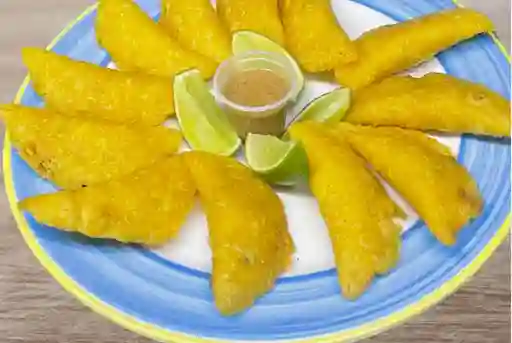 Empanada Añejo Grande