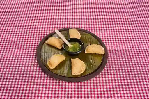 5 Empanadas Bogotanas