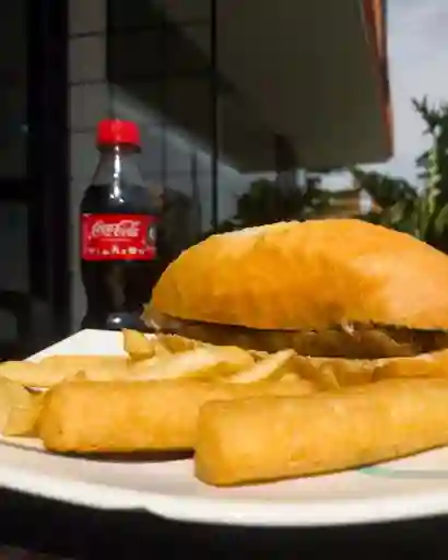 Choripan Argentino + Papas y Gaseosa