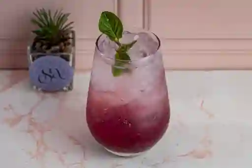 Soda de Frutos Rojos 12Oz