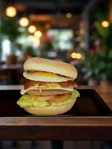 Combo Hamburguesa de la Casa