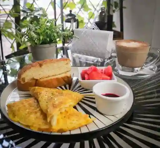 Omellete de Pollo y Queso