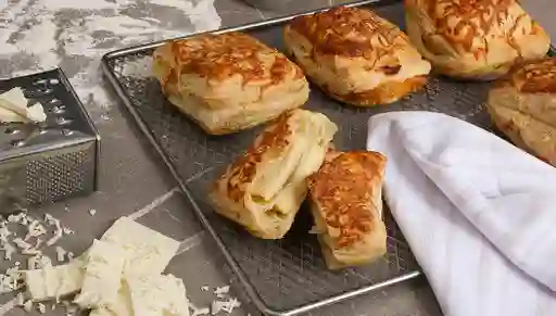 Pastel Queso