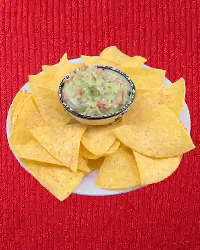 Nachos con Guacamole