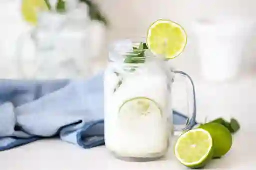 Limonada de Coco y Hierbabuena