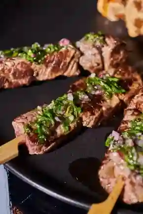 Pinchos de Lomo