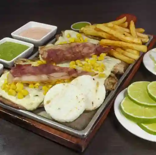Filete Cerdo(Queso, Maíz y Tocineta)