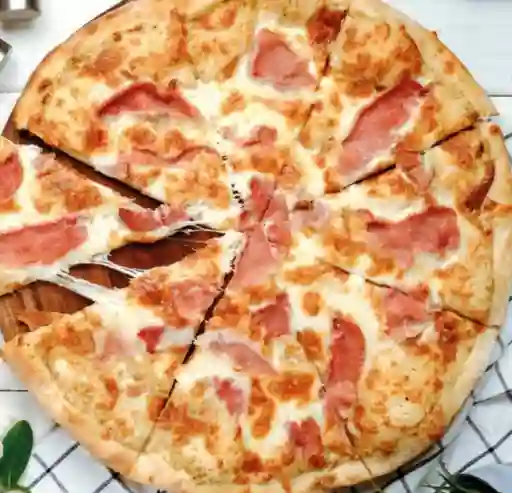 Pizza Jamón y Queso