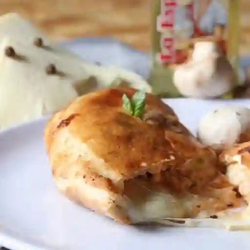 Calzoni Carnes Frías