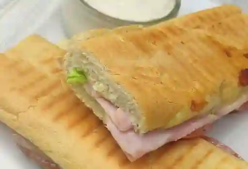 Sándwich Qbano Sencillo