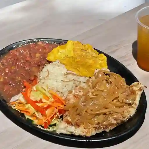 Bandeja Ejecutiva con Cerdo Encebollado