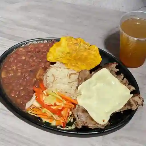Bandeja Ejecutiva con Res Gratinada