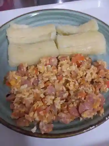 Huevos Enyucados