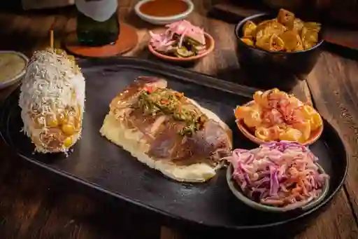 Suprema de Pechuga Ahumada con Acompañamientos