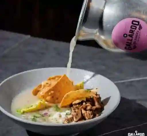 Caldo de Pollo
