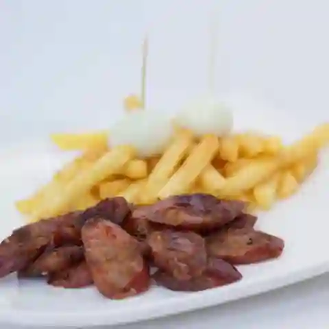 Salchipapa