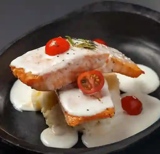 Salmon Grlle