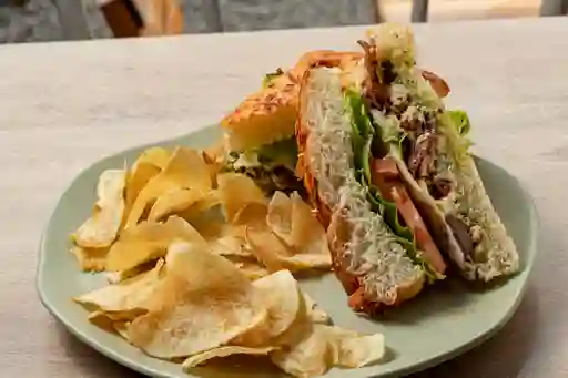 Sándwich Serrano