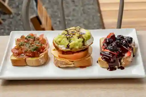 Brunch Trio de Tostadas