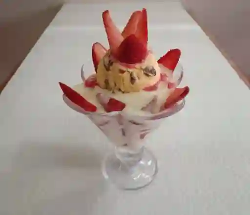 Fresas con Crema y Helado