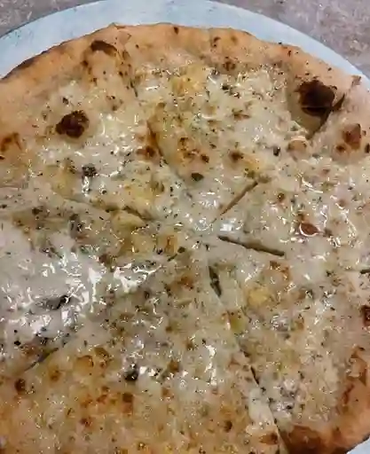 Pizza 4 Quesos