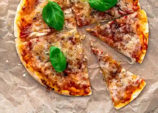 Pizza Pancetta y Piña