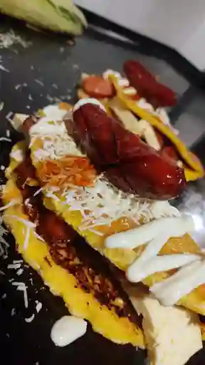 Cachapa con Queso de Mano y Chorizo