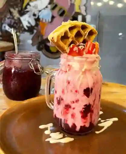 Malteada Frutos Rojos
