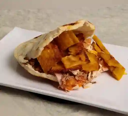 Arepa Clasica con Maduro