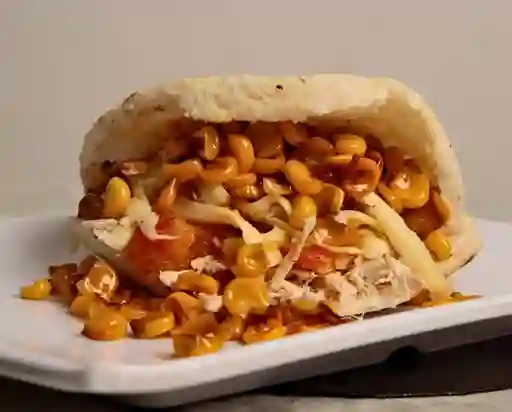 Arepa Pollo, Queso y Maiz