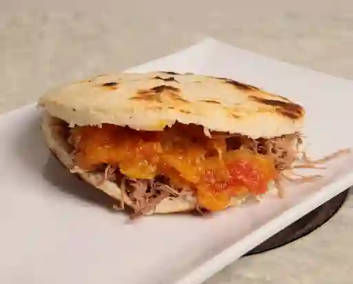 Arepa Carne Desmechada