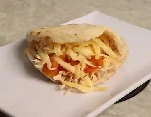 Arepa Pollo y Queso
