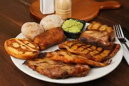 Parrillada Sabor a Leña