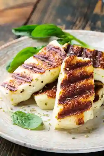 Queso Parrillado con Mermelada de la Casa