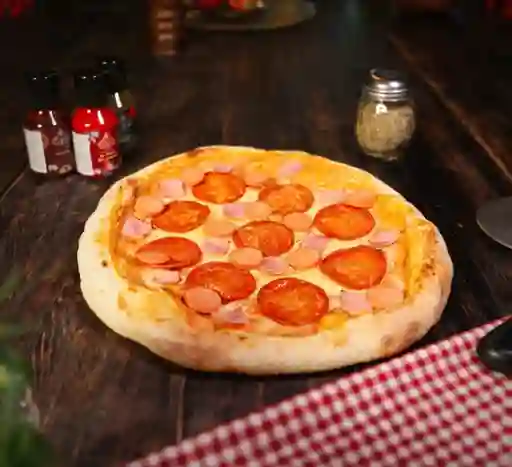 Pizza De Carnes