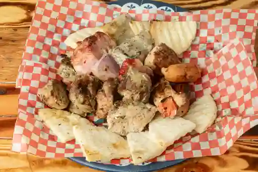 Picada de Brochetas Familiar