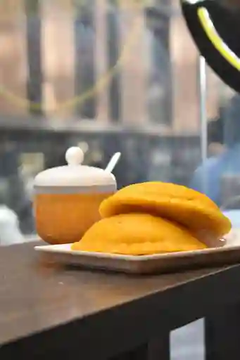 Arepas de Huevo Rellenas